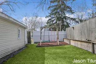 2507 Day Ave NW, Walker, MI 49544 - Photo 22