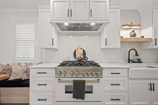 909 Lions Park Dr, Saint Joseph, MI 49085 - Photo 14