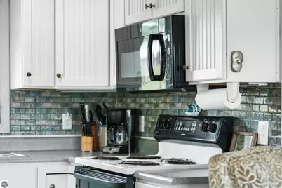 9301 E 50 Road, Cadillac, MI 49601 - Photo 28