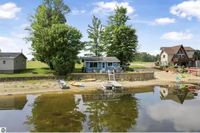 9301 E 50 Road, Cadillac, MI 49601 - Photo 14