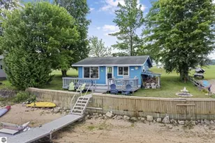 9301 E 50 Rd, Cadillac, MI 49601 - Photo 4