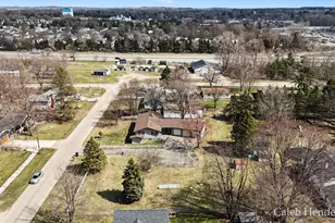 1206 Woodland Dr, Wayland, MI 49348 - Photo 4