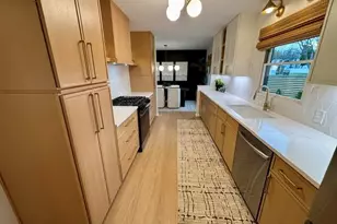 2135 Apple Ave NW, Grand Rapids, MI 49504 - Photo 14