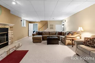 2055 Rambling Oak Dr, Muskegon, MI 49445 - Photo 58