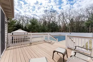 2055 Rambling Oak Dr, Muskegon, MI 49445 - Photo 12