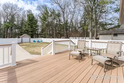 2055 Rambling Oak Drive, Muskegon, MI 49445 - Photo 14