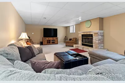 2055 Rambling Oak Drive, Muskegon, MI 49445 - Photo 56