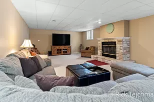 2055 Rambling Oak Dr, Muskegon, MI 49445 - Photo 56