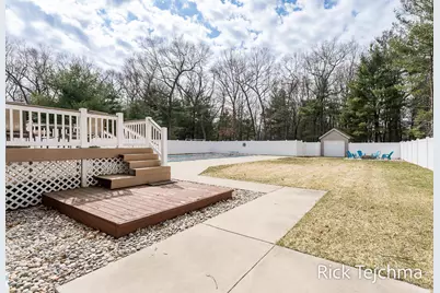 2055 Rambling Oak Drive, Muskegon, MI 49445 - Photo 20
