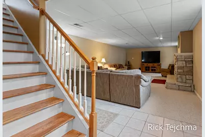 2055 Rambling Oak Drive, Muskegon, MI 49445 - Photo 54