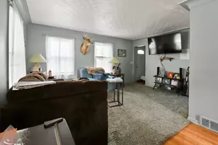 2365 W Temperance Rd, Temperance, MI 48182 - Photo 10