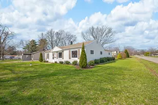 1999 Baldwin Dr, Niles, MI 49120 - Photo 2