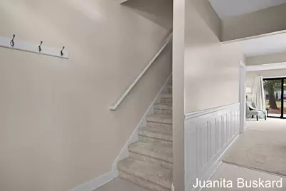 4106 North Norway Street SE, Kentwood, MI 49546 - Photo 2