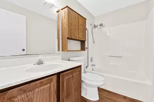 1016 Wedgewood Dr, Plainwell, MI 49080 - Photo 14