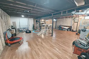 32330 Grandview Ave, Westland, MI 48186 - Photo 8