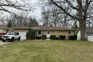 28 S Franklin St, New Buffalo, MI 49117 - Photo 1