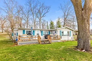 909 Powelson Dr, Coldwater, MI 49036 - Photo 1