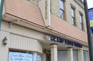 224 Washington Ave, Grand Haven, MI 49417 - Photo 1