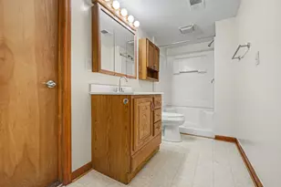 6065 Fairgrove St, Kalamazoo, MI 49009 - Photo 18