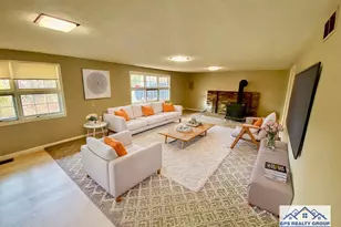 5029 Harriett Dr, Jackson, MI 49203 - Photo 4