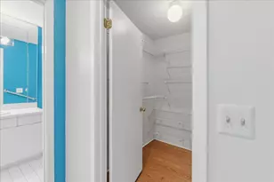 7513 Hickory Hill Dr, West Bloomfield, MI 48322 - Photo 30