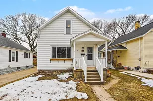 289 6th St, Manistee, MI 49660 - Photo 2