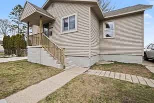1834 Edgewater St, Muskegon, MI 49441 - Photo 6