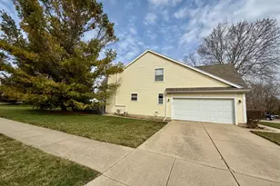 1975 Hollowbrook Dr, Holt, MI 48842 - Photo 46