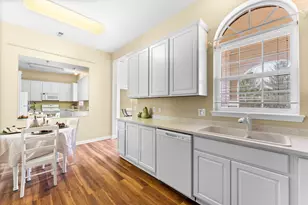 9475 Lakeside Dr, Ypsilanti, MI 48197 - Photo 12