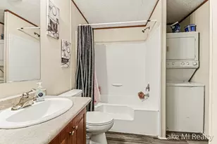 224 S Kenbrook St SE, Grand Rapids, MI 49548 - Photo 4