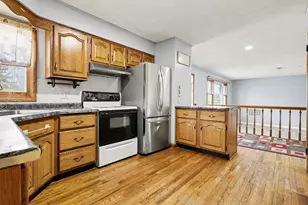 322 N 28th St, Springfield, MI 49037 - Photo 8