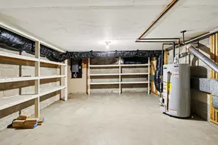 322 N 28th St, Springfield, MI 49037 - Photo 20