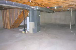 8076 Park Ln, Ypsilanti, MI 48198 - Photo 22