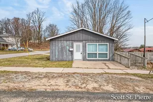 60 W 3rd St, Shelby, MI 49455 - Photo 1