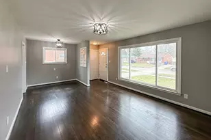 22203 Logue Ave, Warren, MI 48091 - Photo 2