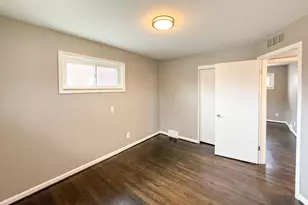 22203 Logue Ave, Warren, MI 48091 - Photo 12