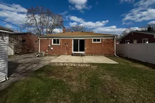 22203 Logue Ave, Warren, MI 48091 - Photo 16