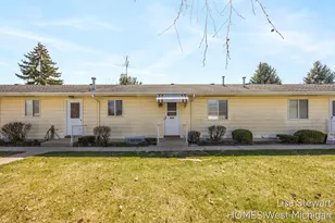 5951 Leisure S Dr SE, Grand Rapids, MI 49548 - Photo 2