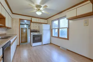 15641 Loveland St, Livonia, MI 48154 - Photo 14