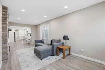 3995 Cresthaven Drive, Waterford, MI 48328 - Photo 14