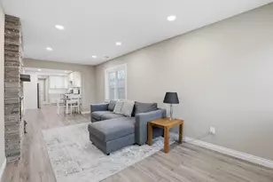 3995 Cresthaven Dr, Waterford, MI 48328 - Photo 14