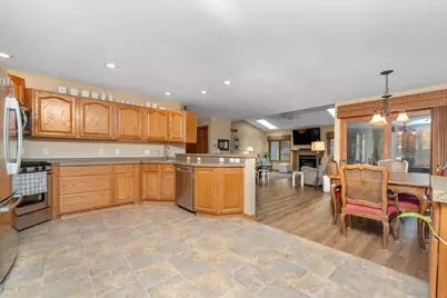 2520 Highpointe Drive, Kalamazoo, MI 49008 - Photo 8