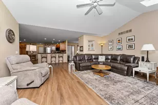 2520 Highpointe Dr, Kalamazoo, MI 49008 - Photo 4