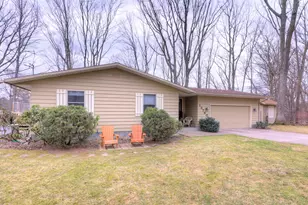 13760 Lakeshore Dr, Grand Haven, MI 49417 - Photo 8