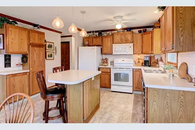 13760 Lakeshore Drive, Grand Haven, MI 49417 - Photo 2