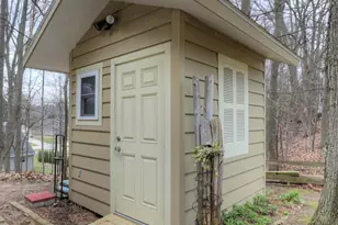 13760 Lakeshore Dr, Grand Haven, MI 49417 - Photo 18