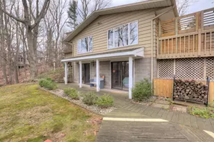 13760 Lakeshore Dr, Grand Haven, MI 49417 - Photo 16