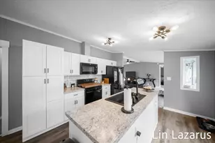 65484 Parkwood Ct, Paw Paw, MI 49079 - Photo 8
