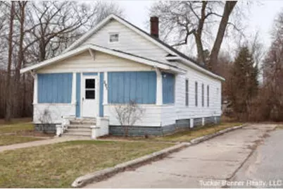 293 N 3rd Avenue, Fruitport, MI 49415 - Photo 1