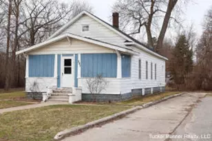 293 N 3rd Ave, Fruitport, MI 49415 - Photo 1